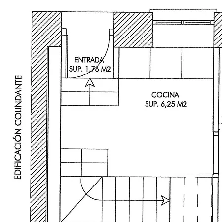 Welcoming House In With Comforts *